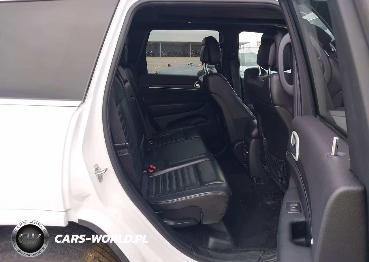 2018 Jeep Grand Cherokee Sterling Edition 4X4 VIN:1C4RJFBG0JC203469 - 8