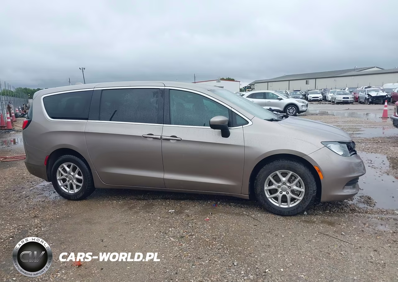 2017 Chrysler Pacifica Lx VIN:2C4RC1CG7HR622027 - 13