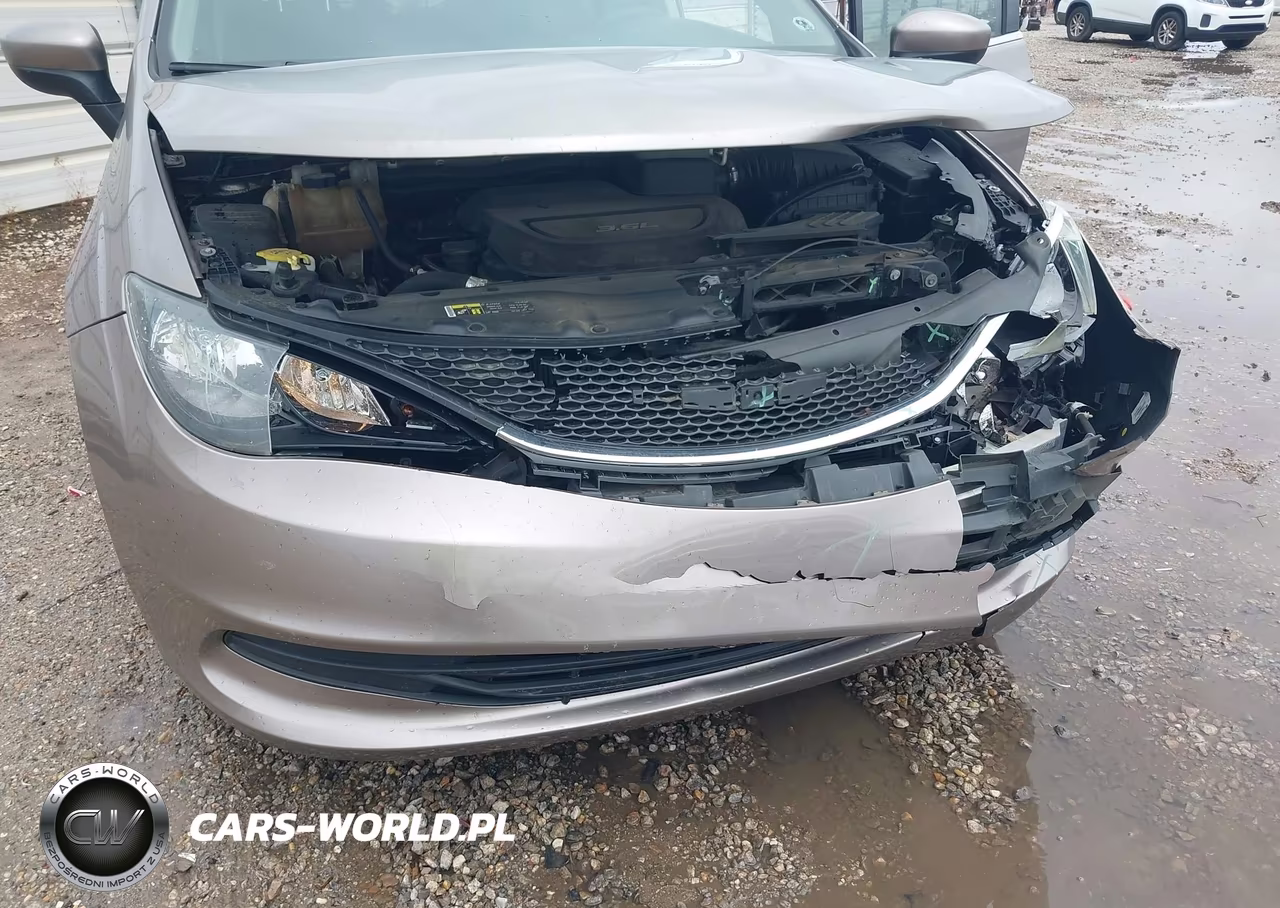2017 Chrysler Pacifica Lx VIN:2C4RC1CG7HR622027 - 6