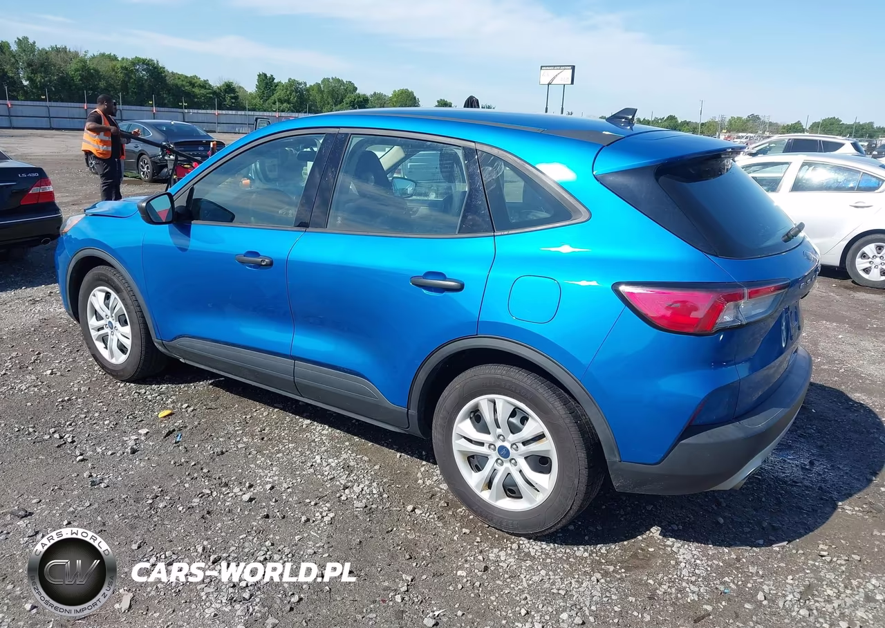 2020 Ford Escape S VIN:1FMCU0F68LUA24942 - 3