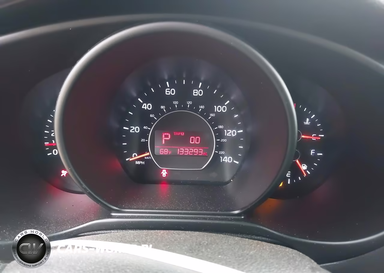 2016 Kia Soul VIN:KNDJN2A20G7361215 - 7