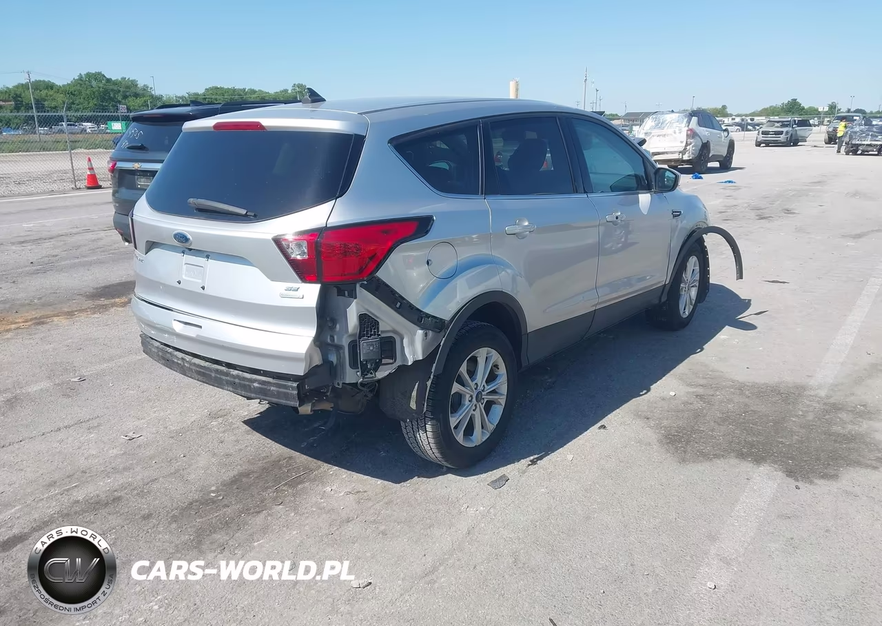 2019 Ford Escape Se VIN:1FMCU0GD2KUA42493 - 4