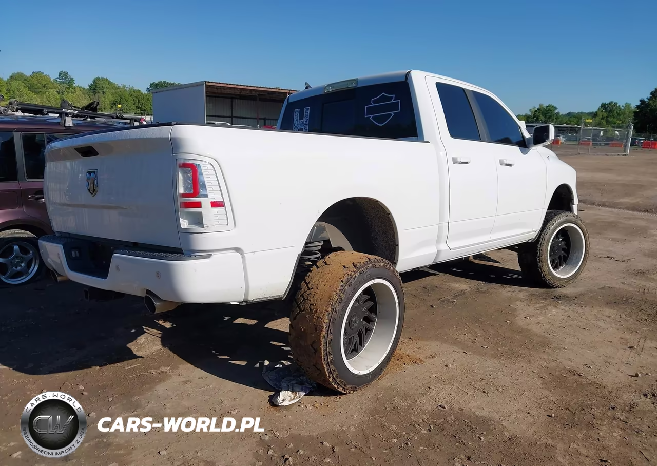 2016 Ram 1500 Big Horn VIN:1C6RR7GT3GS111301 - 4