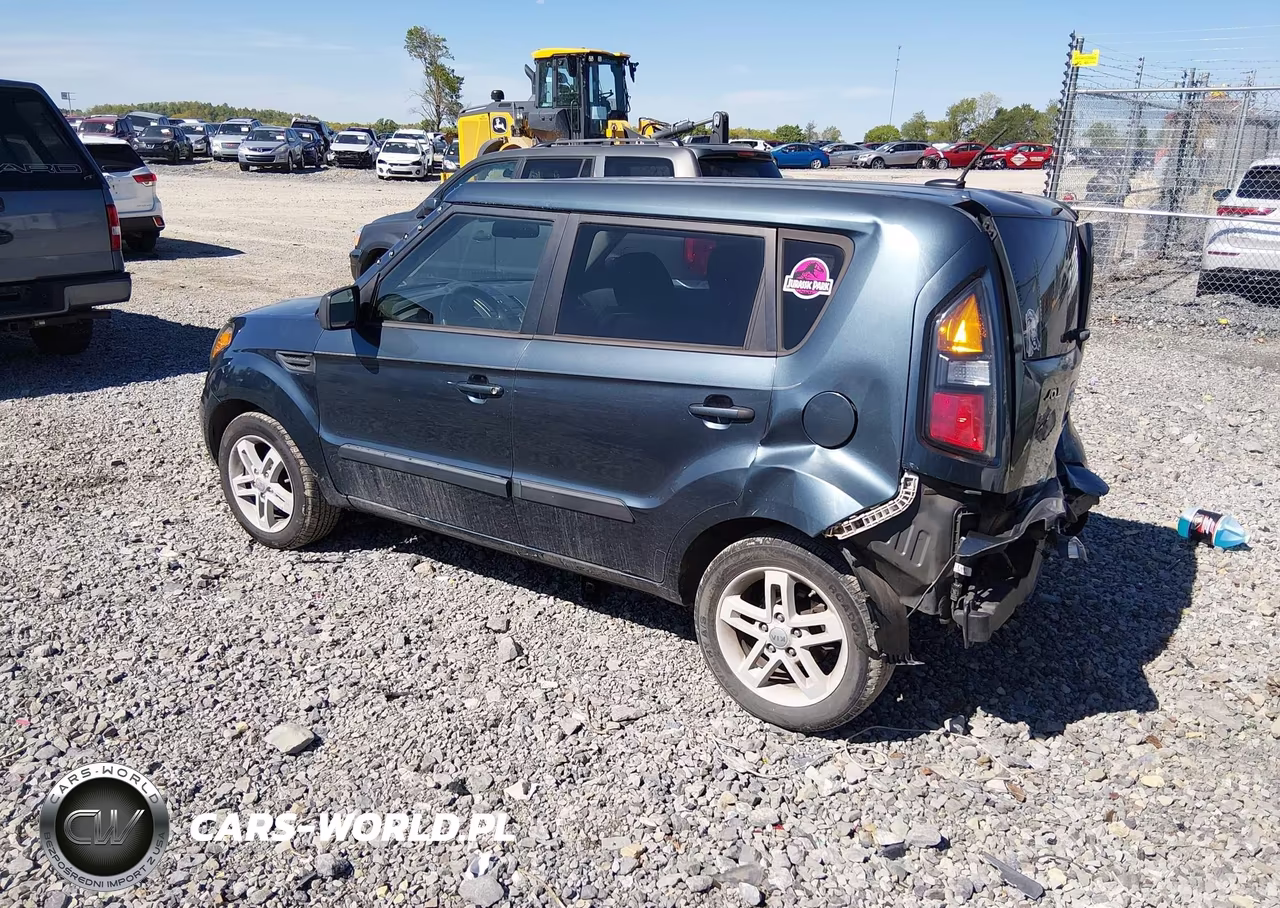 2011 Kia Soul + VIN:KNDJT2A27B7345222 - 3