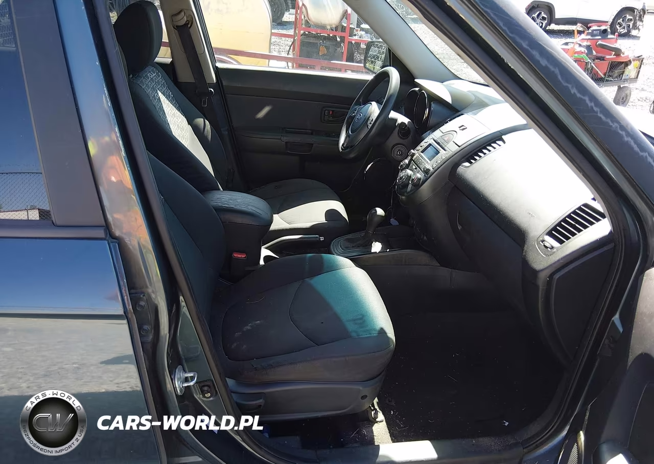 2011 Kia Soul + VIN:KNDJT2A27B7345222 - 5