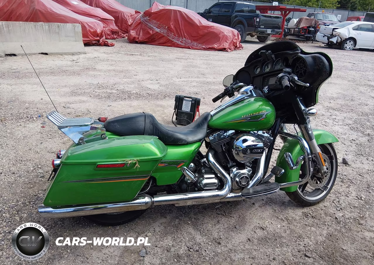 2015 Harley-Davidson Flhx Street Glide VIN:1HD1KBM13FB631429 - 12