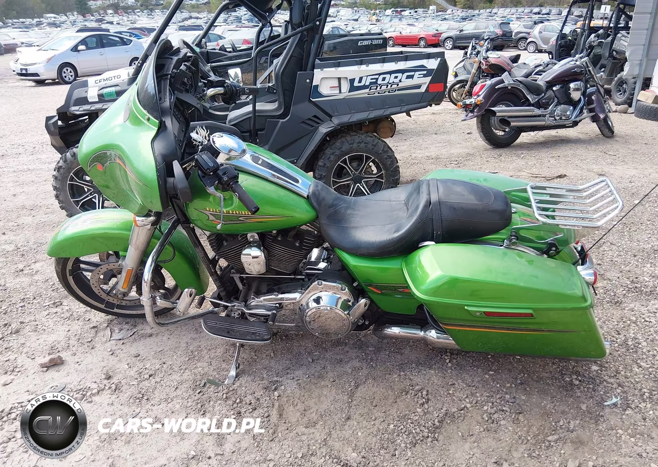 2015 Harley-Davidson Flhx Street Glide VIN:1HD1KBM13FB631429 - 13