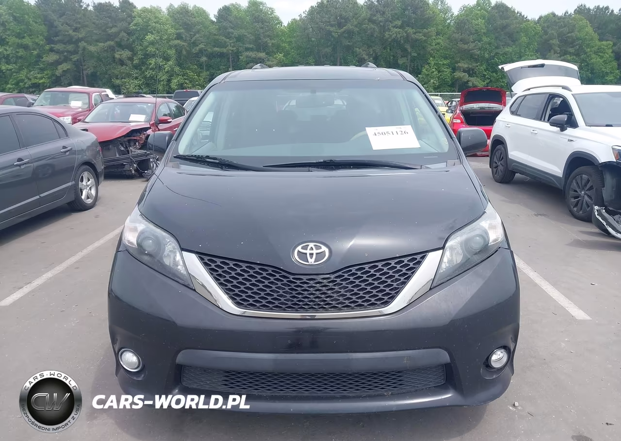 2012 Toyota Sienna Se 8 Passenger VIN:5TDXK3DC9CS279089 - 12