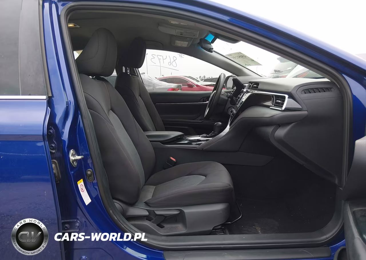 2018 Toyota Camry Le VIN:4T1B11HK6JU611299 - 5