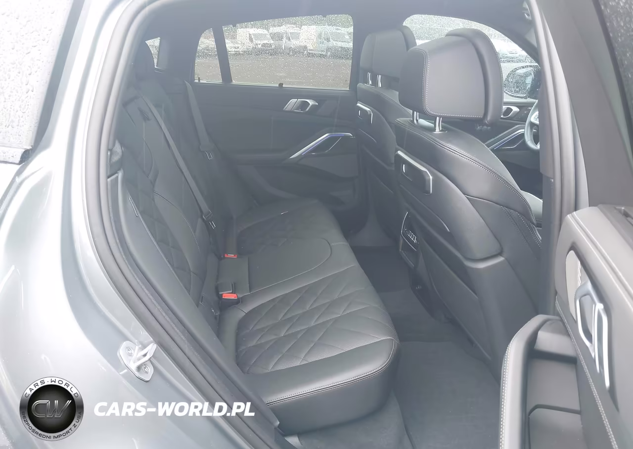 2026 BMW X6 M60I VIN:5UX43EX01T9193575 - 8