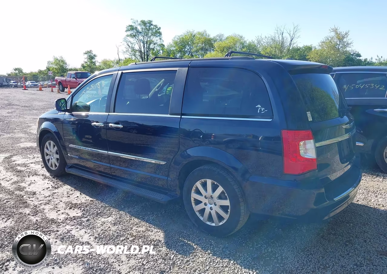 2012 Chrysler Town & Country Touring-L VIN:2C4RC1CG2CR411326 - 3