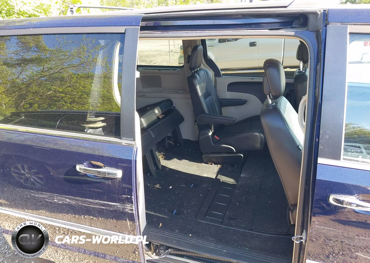 2012 Chrysler Town & Country Touring-L VIN:2C4RC1CG2CR411326 - 8
