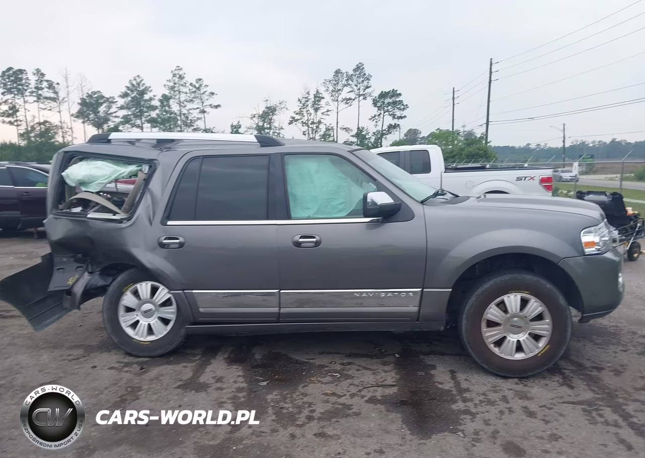 2014 Lincoln Navigator VIN:5LMJJ2H52EEL01000 - 13