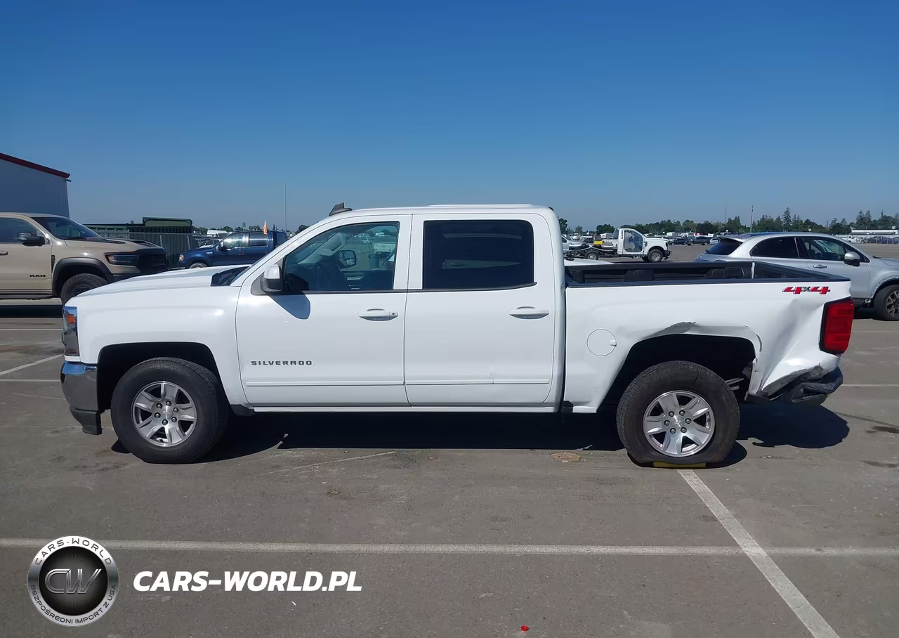 2018 Chevrolet Silverado 1500 1Lt VIN:3GCUKREC4JG278271 - 14
