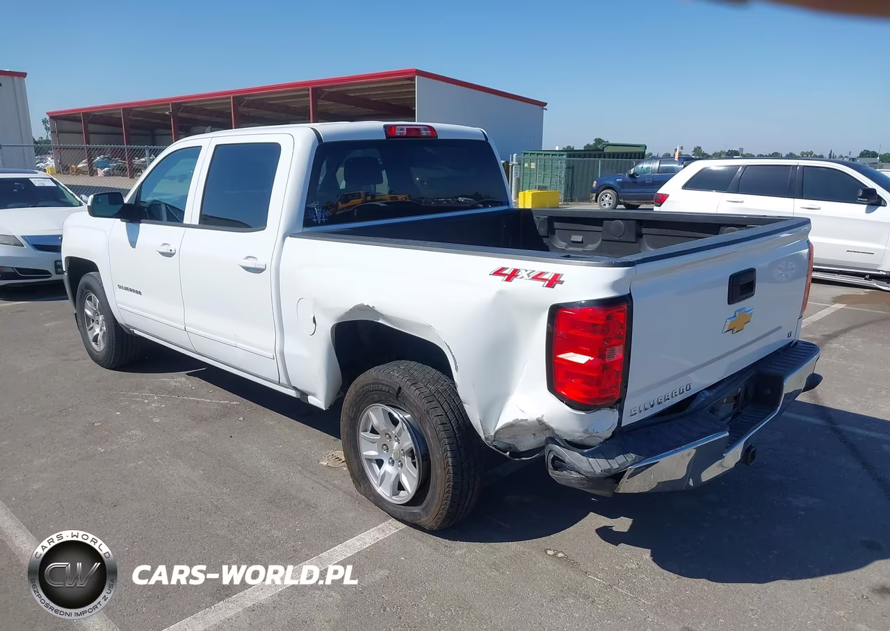 2018 Chevrolet Silverado 1500 1Lt VIN:3GCUKREC4JG278271 - 3