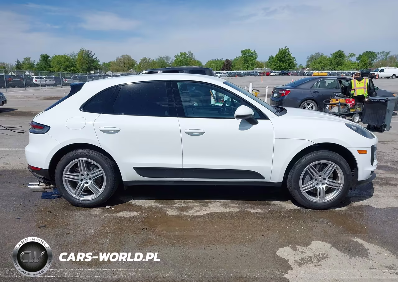 2020 Porsche Macan S VIN:WP1AB2A58LLB33644 - 13