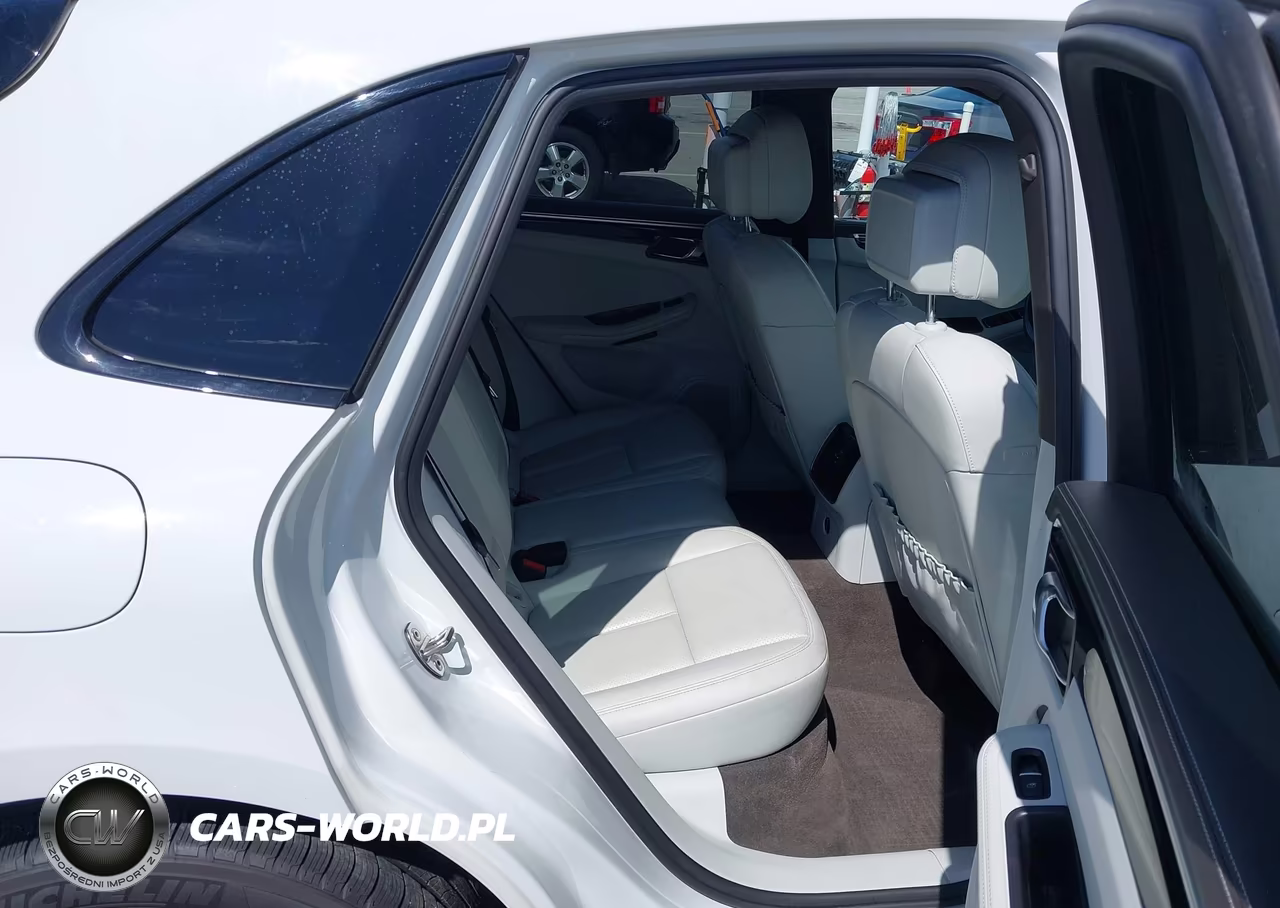 2020 Porsche Macan S VIN:WP1AB2A58LLB33644 - 8