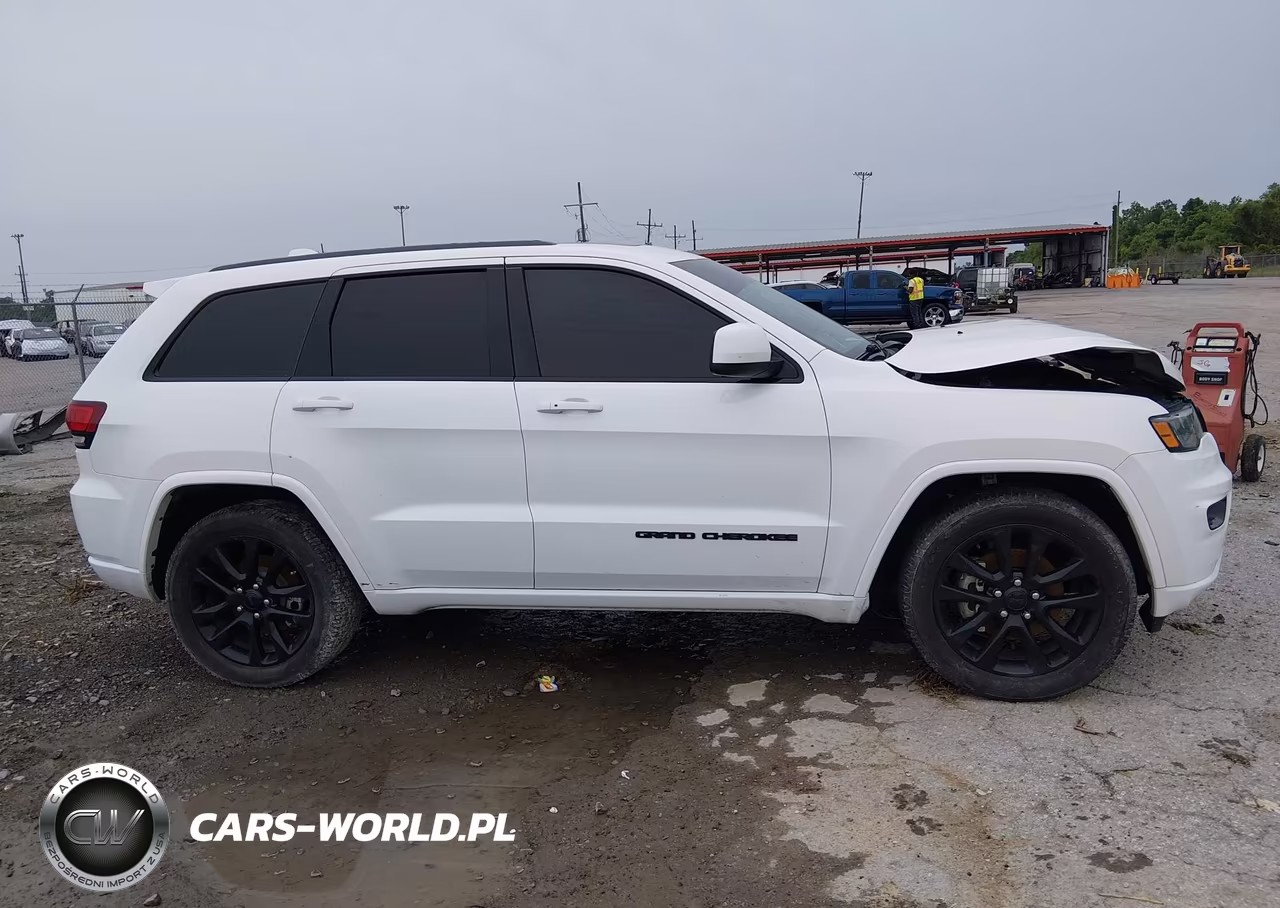 2018 Jeep Grand Cherokee Altitude 4X2 VIN:1C4RJEAG9JC430350 - 13