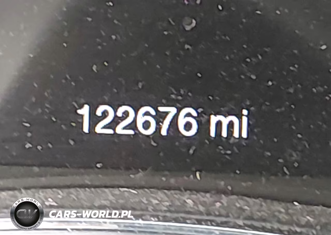 2018 Jeep Grand Cherokee Altitude 4X2 VIN:1C4RJEAG9JC430350 - 15