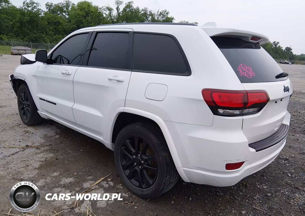 2018 Jeep Grand Cherokee Altitude 4X2 VIN:1C4RJEAG9JC430350 - 3