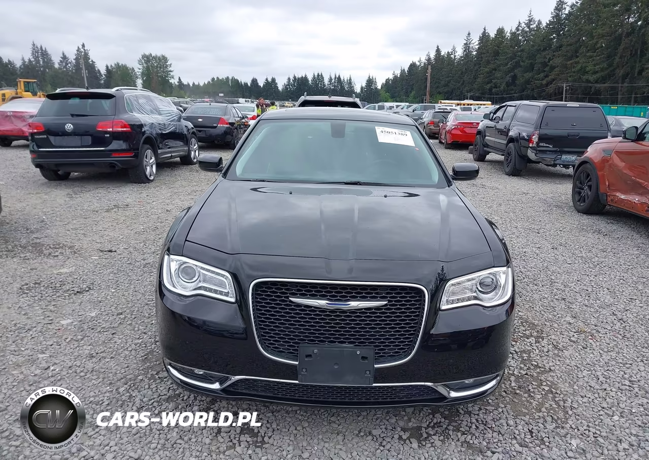 2015 Chrysler 300 Touring VIN:2C3CCAAG0FH828595 - 12
