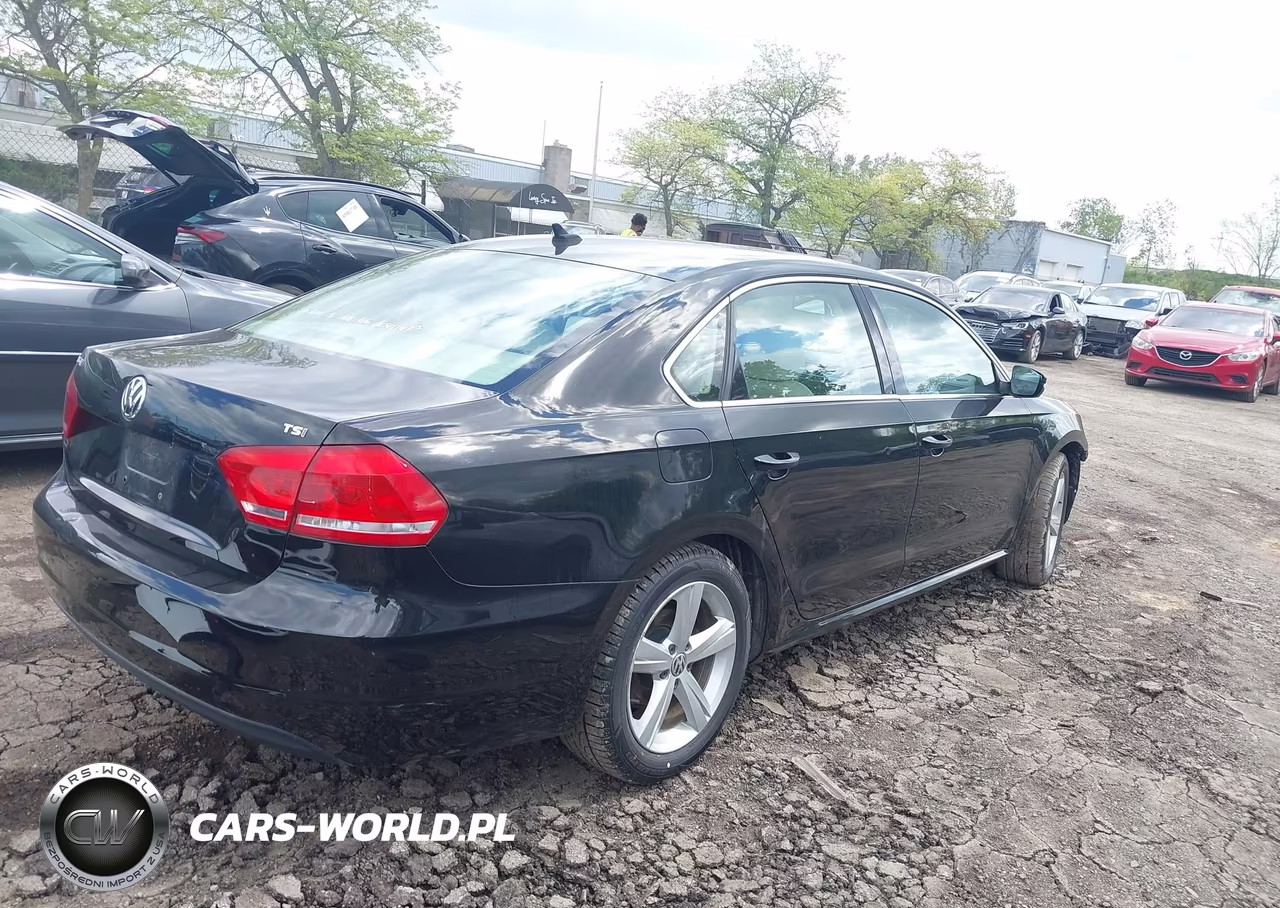 2015 Volkswagen Passat 1.8T Limited Edition VIN:1VWAT7A31FC094634 - 4