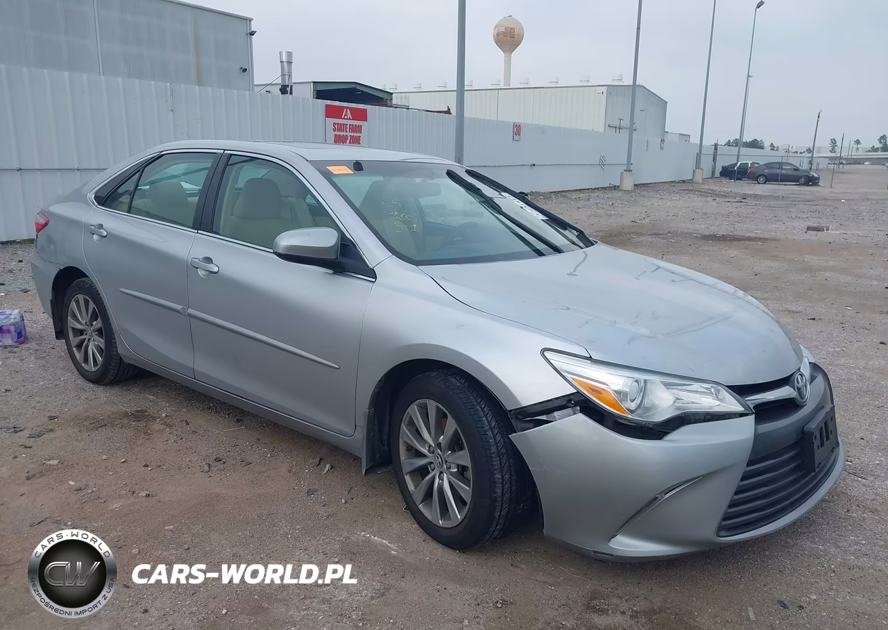 2015 Toyota Camry Xle – zdjęcie 1 z 16