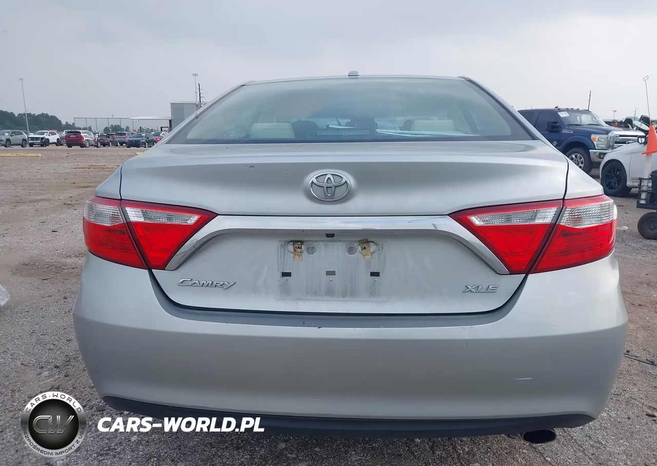 2015 Toyota Camry Xle VIN:4T1BF1FK8FU892923 - 16