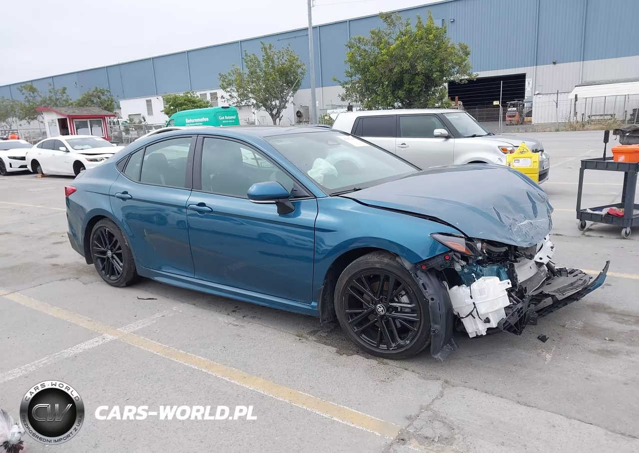 2025 Toyota Camry Se – zdjęcie 1 z 17
