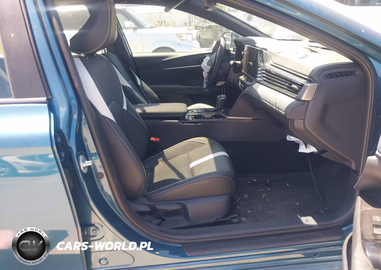 2025 Toyota Camry Se VIN:4T1DAACK8SU048404 - 5