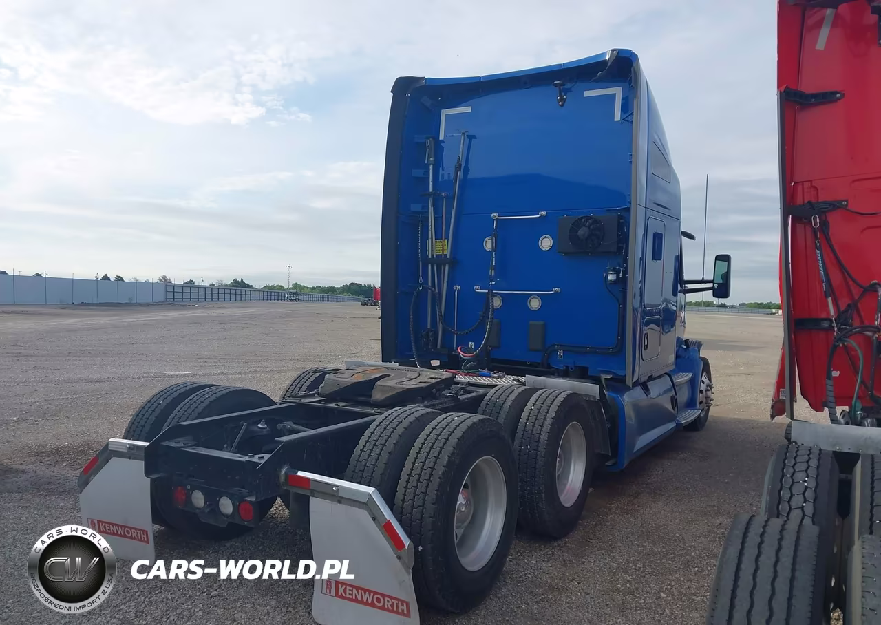 2018 Kenworth T680 VIN:1XKYDP9X3JJ199304 - 4