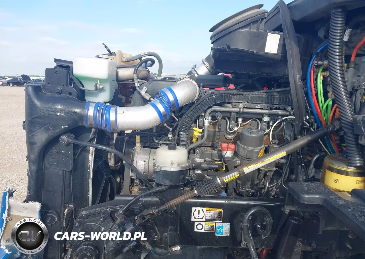 2018 Kenworth T680 VIN:1XKYDP9X3JJ199304 - 9