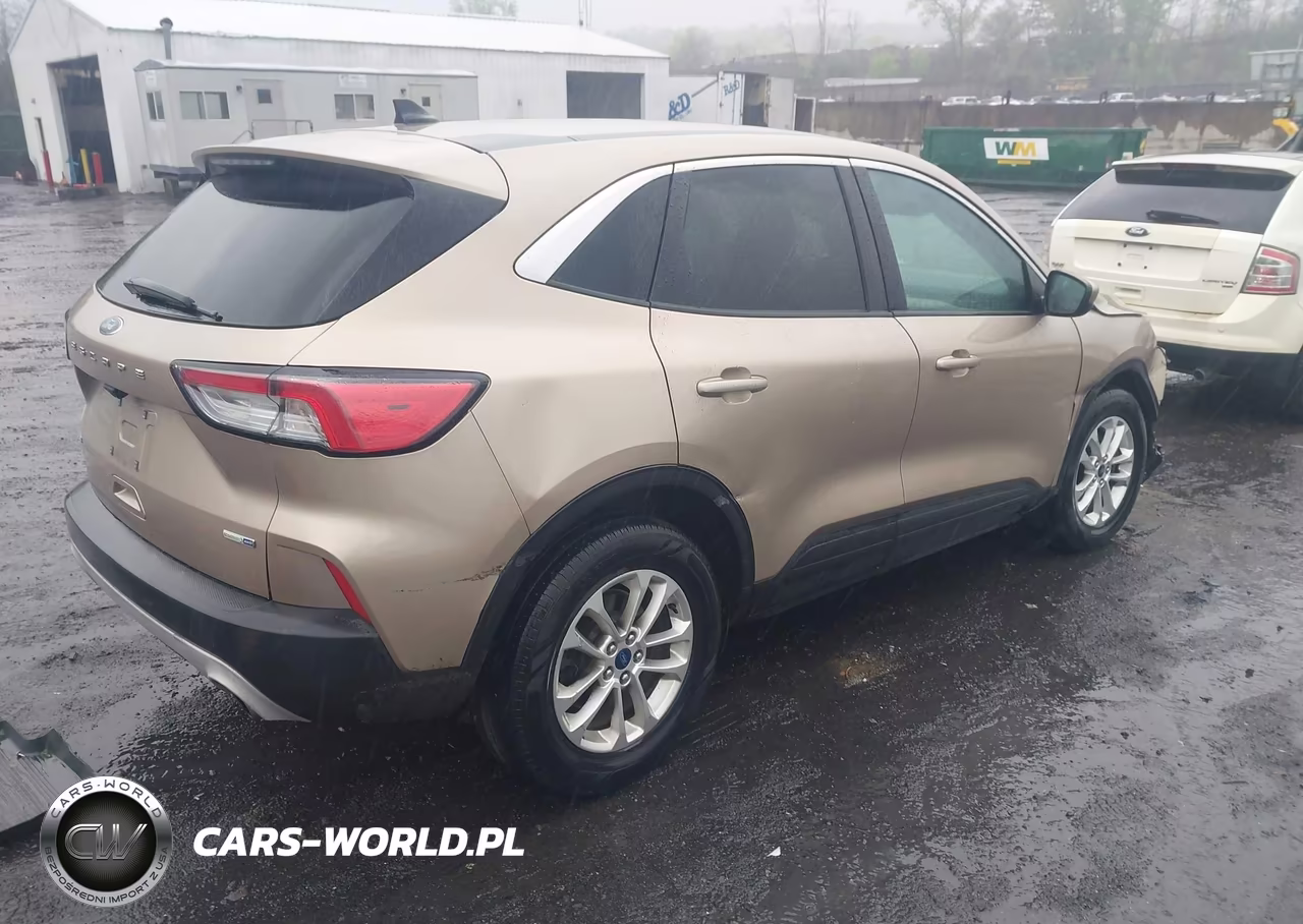 2020 Ford Escape Se VIN:1FMCU9G67LUA65758 - 4