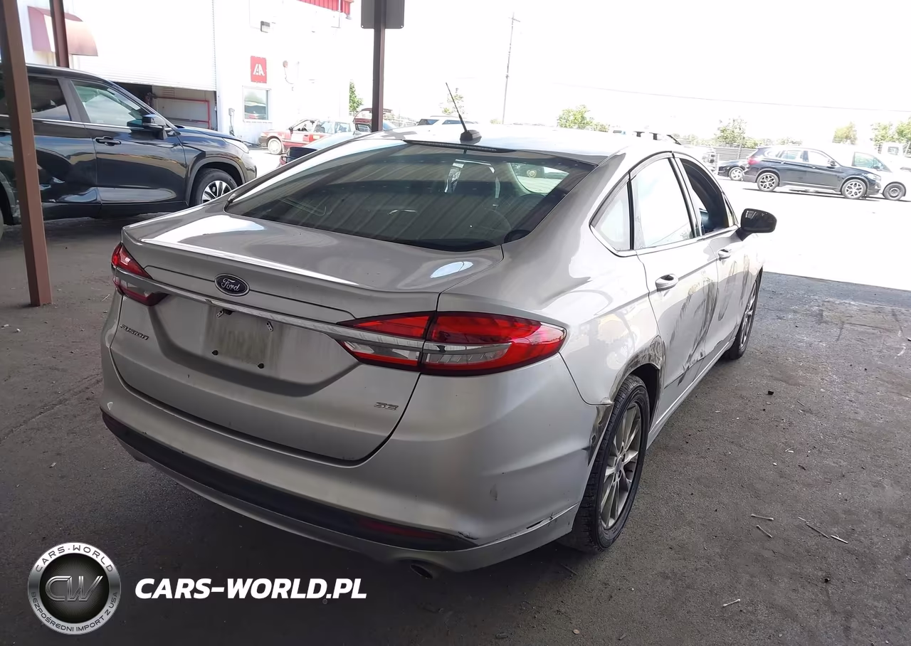 2017 Ford Fusion Se VIN:3FA6P0H74HR201599 - 4