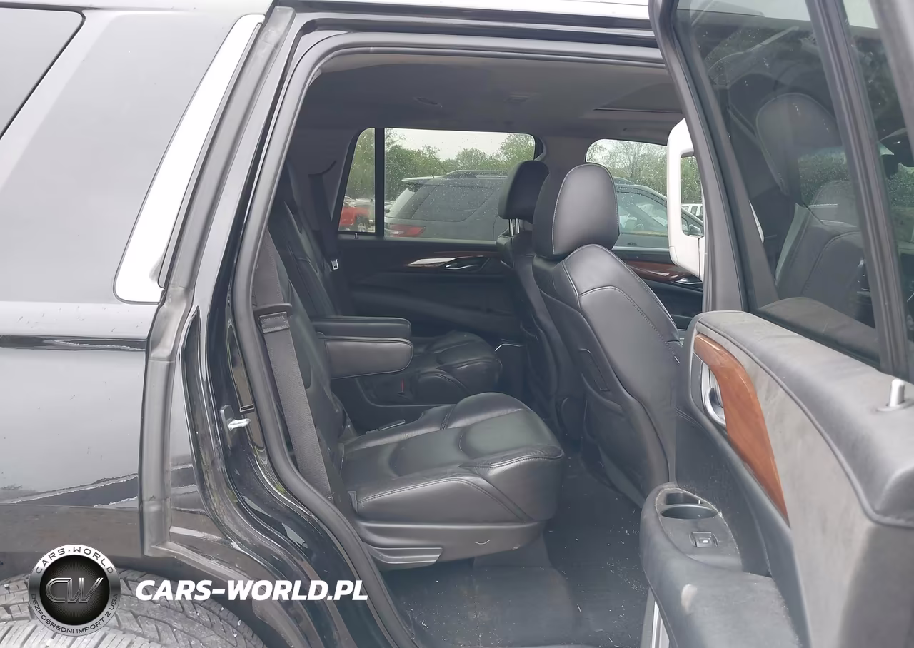 2018 Cadillac Escalade Luxury VIN:1GYS4BKJ5JR281881 - 8
