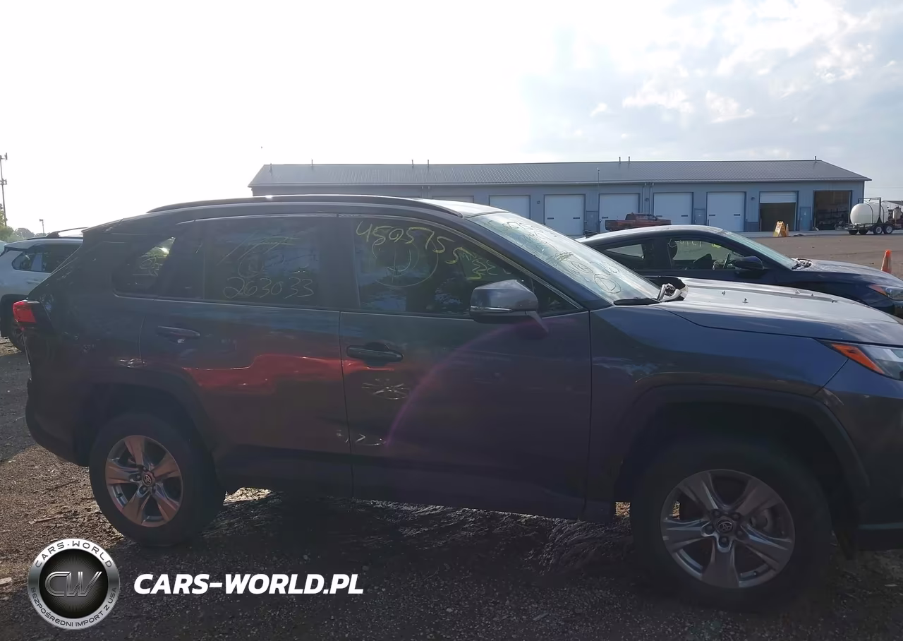 2024 Toyota Rav4 Xle VIN:2T3W1RFV0RC263033 - 13