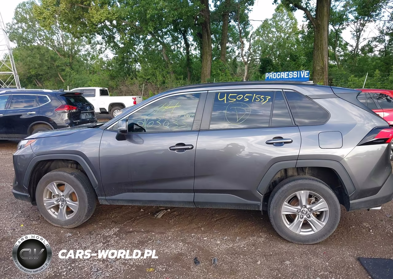 2024 Toyota Rav4 Xle VIN:2T3W1RFV0RC263033 - 14