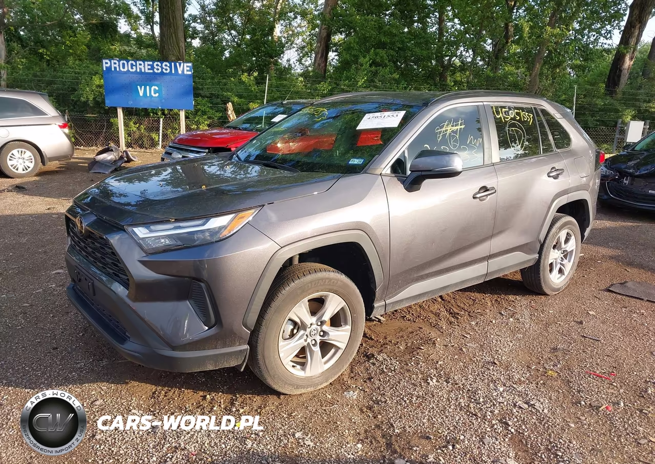 2024 Toyota Rav4 Xle VIN:2T3W1RFV0RC263033 - 2