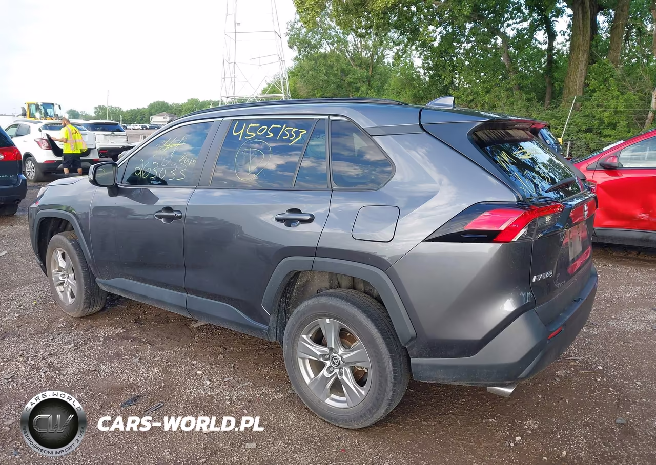 2024 Toyota Rav4 Xle VIN:2T3W1RFV0RC263033 - 3