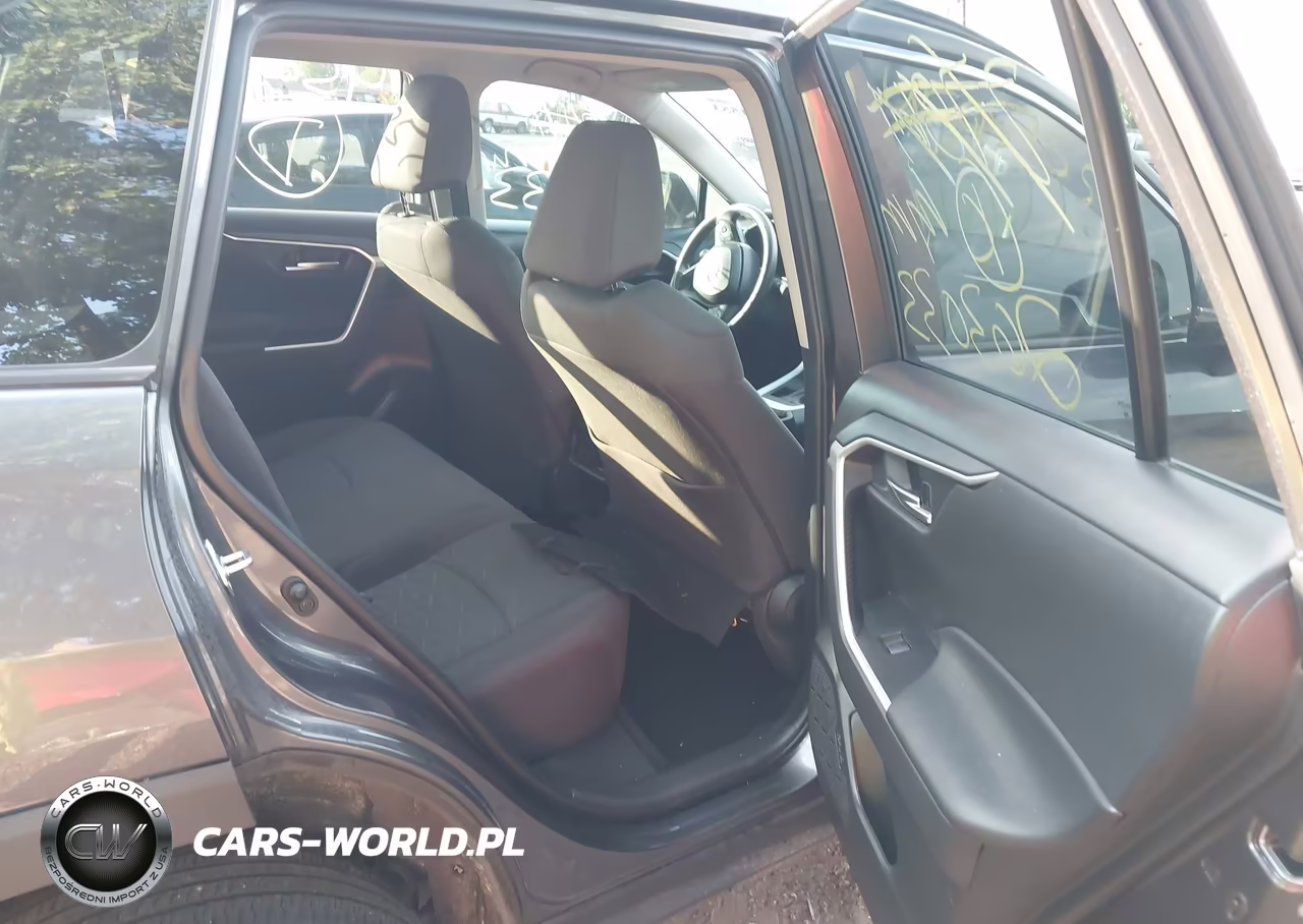 2024 Toyota Rav4 Xle VIN:2T3W1RFV0RC263033 - 8