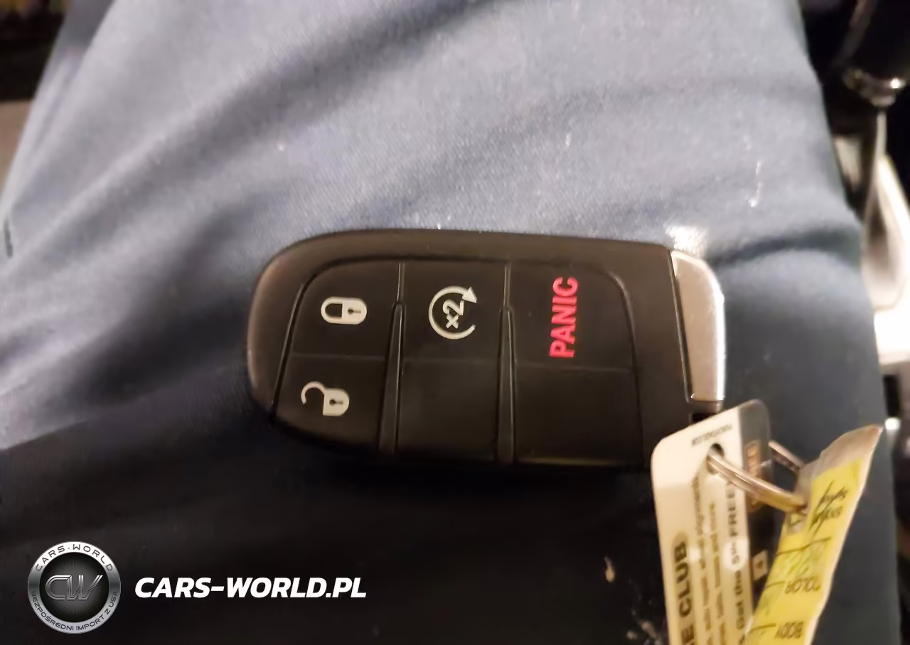 2016 Jeep Renegade Latitude VIN:ZACCJBBT9GPC57370 - 11