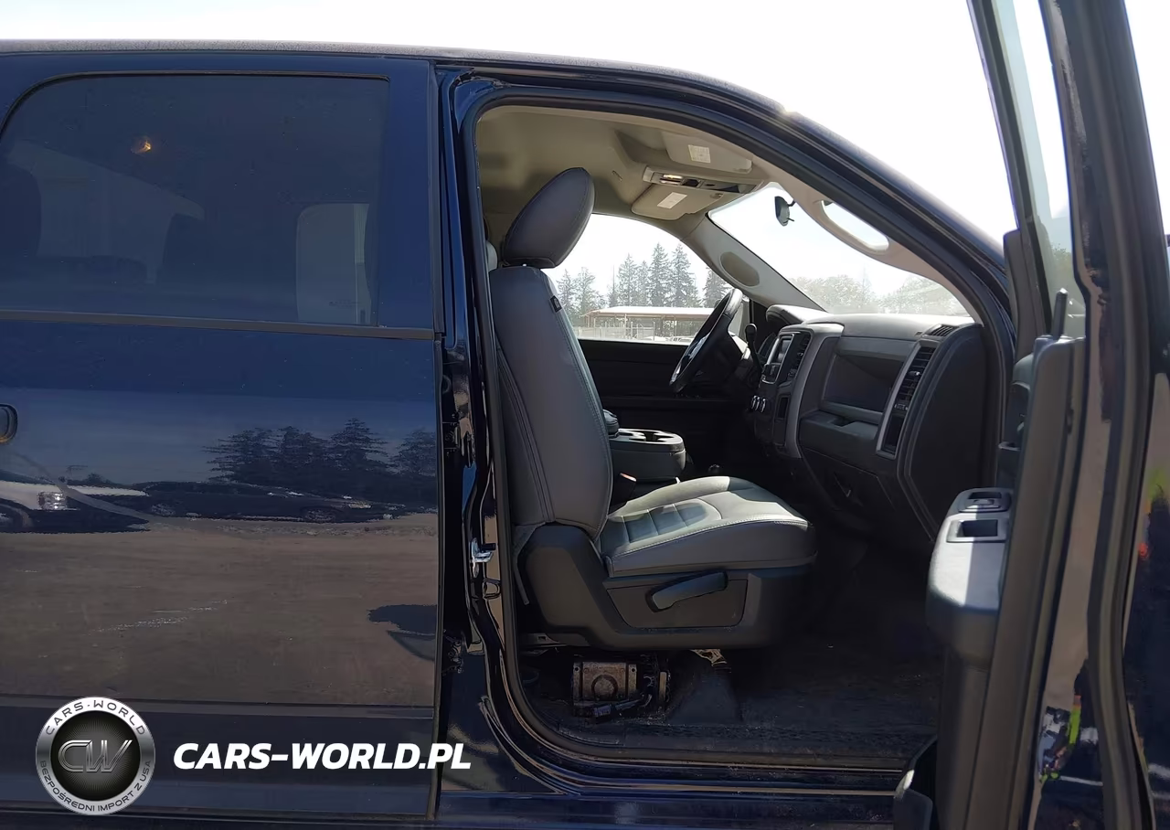 2018 Ram 2500 Tradesman 4X4 8' Box VIN:3C6TR5HT6JG375216 - 5