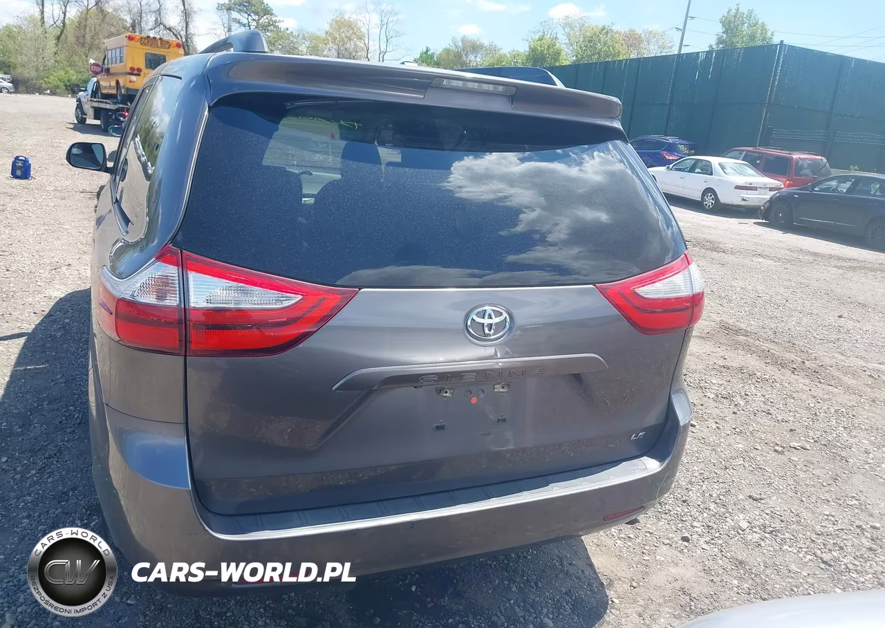 2015 Toyota Sienna Le 8 Passenger VIN:5TDKK3DC3FS543132 - 16