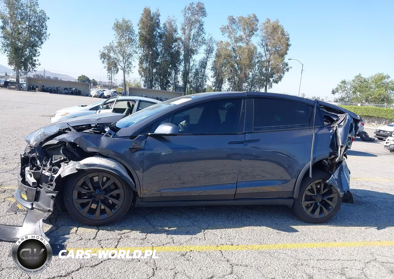 2022 Tesla Model X Dual Motor All-Wheel Drive VIN:7SAXCBE56NF334115 - 14