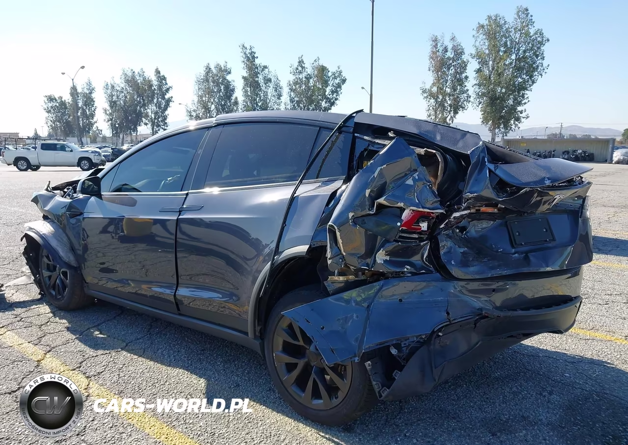 2022 Tesla Model X Dual Motor All-Wheel Drive VIN:7SAXCBE56NF334115 - 3