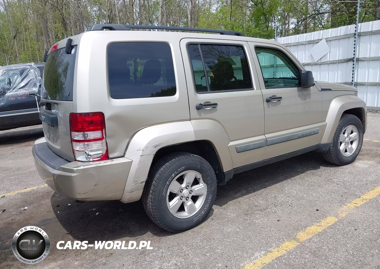 2010 Jeep Liberty Sport VIN:1J4PN2GK3AW149711 - 4