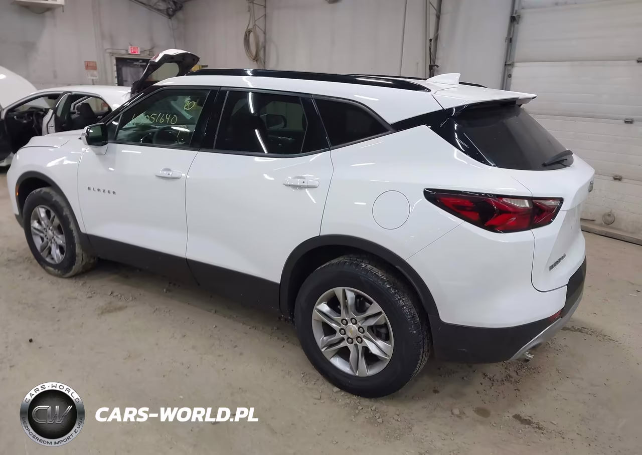 2021 Chevrolet Blazer Awd 2Lt VIN:3GNKBHR49MS559785 - 3