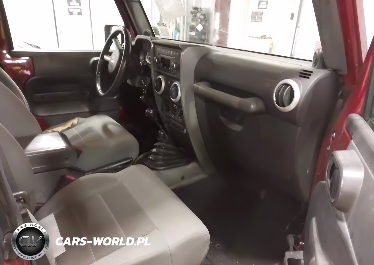 2008 Jeep Wrangler Sahara VIN:1J8FA54118L528396 - 5