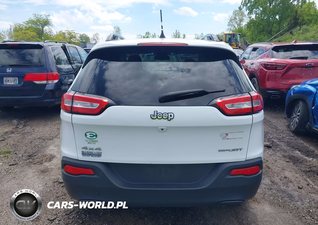 2016 Jeep Cherokee Sport VIN:1C4PJMAB5GW245533 - 16