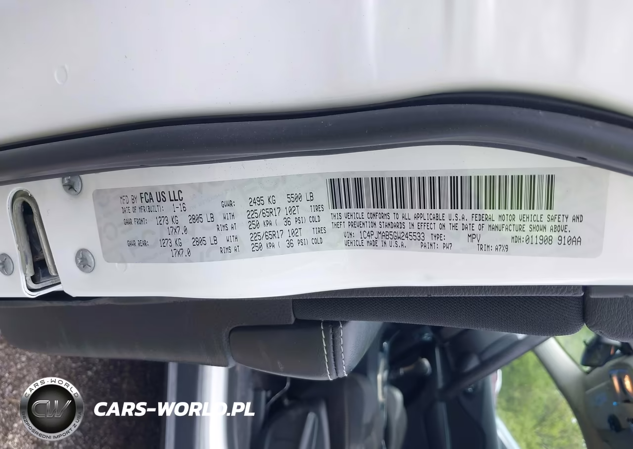 2016 Jeep Cherokee Sport VIN:1C4PJMAB5GW245533 - 9